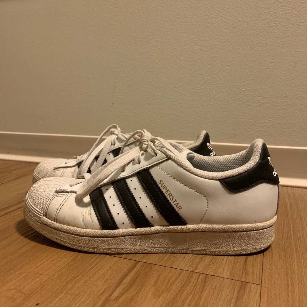 Adidas Superstar Sneakers